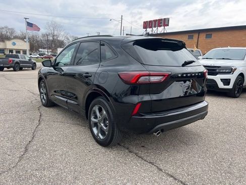 Certified 2023 Ford Escape ST-Line w/ Tech Pack #1 image 6