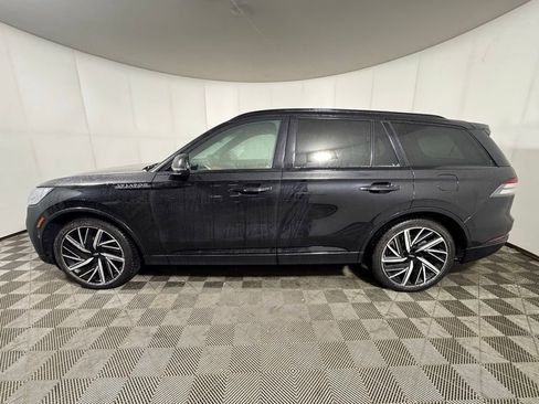 Certified 2025 Lincoln Aviator Black Label w/ Jet Appearance Package AWD/4WD image 2