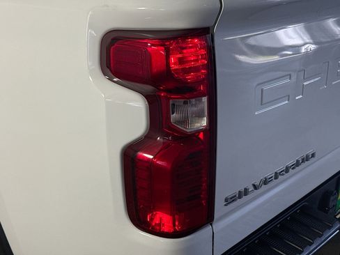 Used 2024 Chevrolet Silverado 2500 Custom w/ Custom Value Package AWD/4WD image 35
