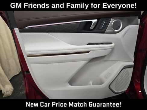 New 2026 Buick Enclave Avenir w/ Super Cruise Package AWD/4WD image 12