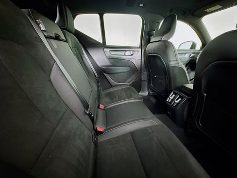 Used 2023 Volvo XC40 Recharge Plus image 44