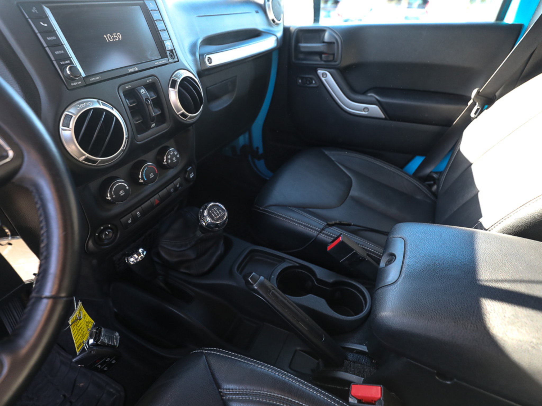 Used 2017 Jeep Wrangler Unlimited Sahara AWD/4WD image 20