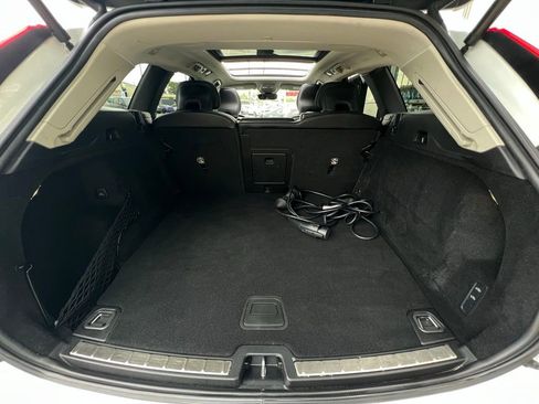 Used 2022 Volvo XC60 T8 Inscription w/ Advanced Package image 22