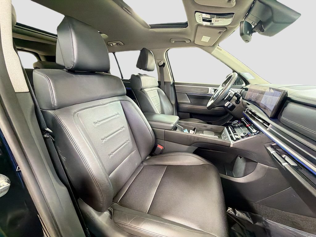 Used 2024 Hyundai Santa Fe Limited AWD/4WD image 32