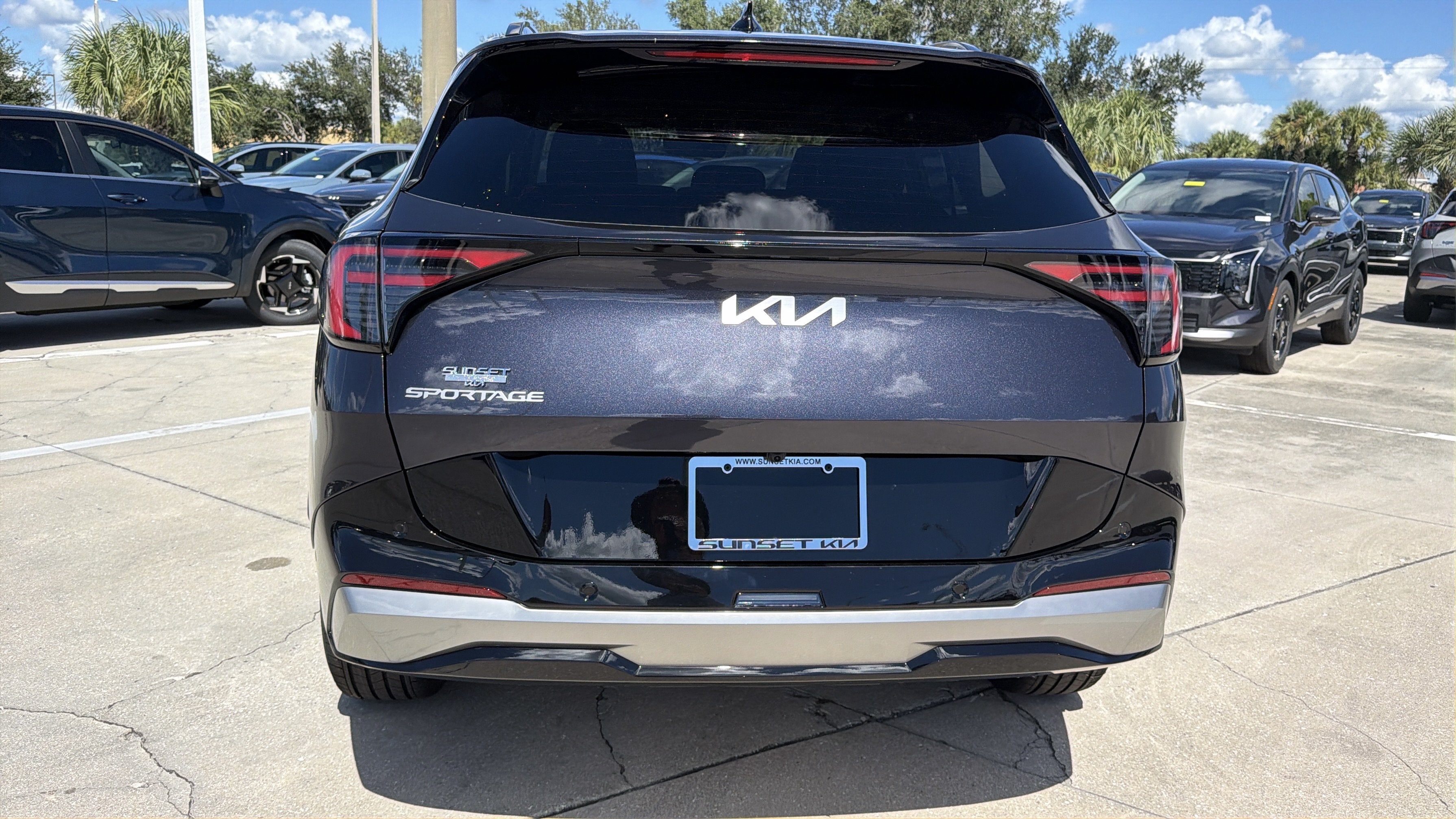 New 2027 Kia Sportage SX FWD image 4