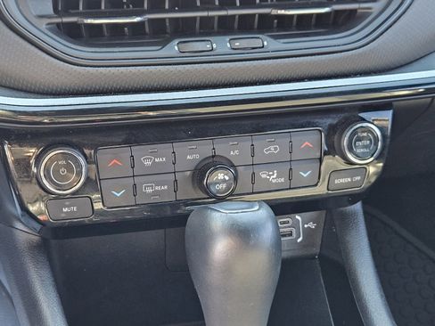 Used 2024 Jeep Compass Trailhawk image 21