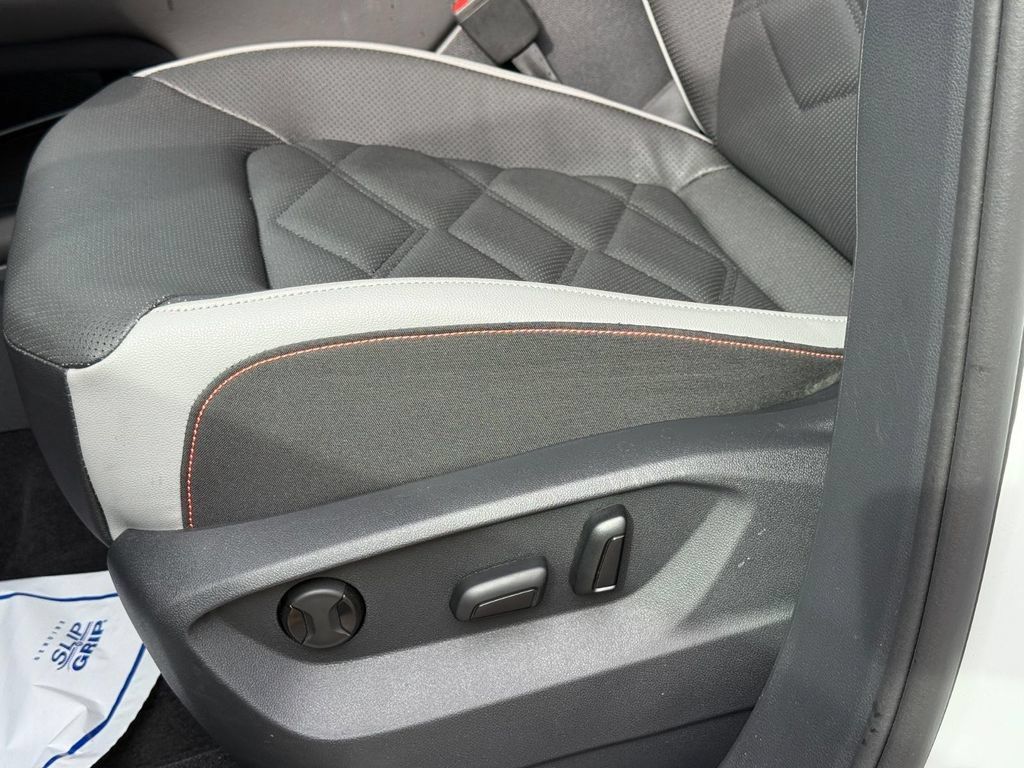 Certified 2026 Volkswagen Atlas Peak Edition AWD/4WD image 26
