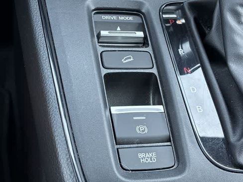 Used 2025 Honda CR-V Sport-L image 41