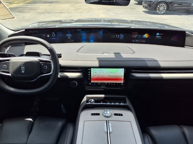 New 2025 Lincoln Navigator Reserve AWD/4WD image 9