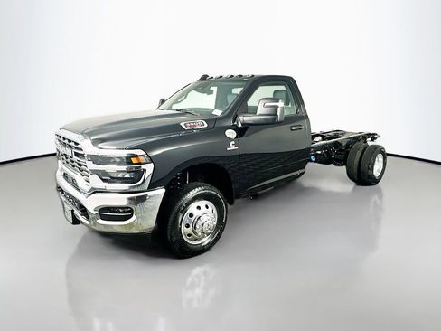 New 2026 RAM 3500 Tradesman w/ Chrome Appearance Group AWD/4WD image 3