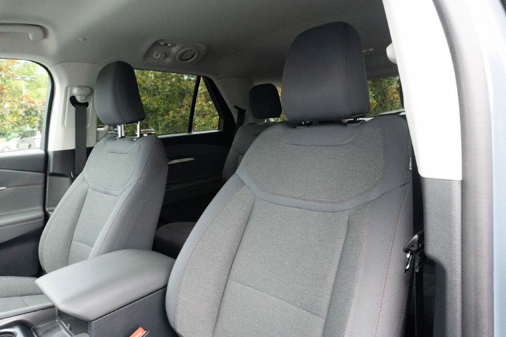 Used 2025 Ford Explorer Active RWD image 18