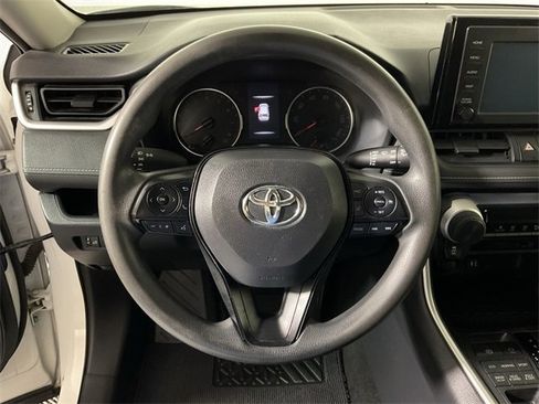 Used 2019 Toyota RAV4 LE w/ Carpet Mat Package image 22