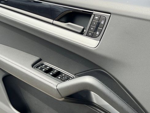 New 2026 Porsche Cayenne AWD/4WD image 32