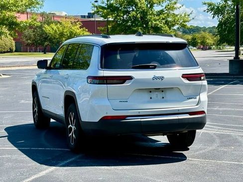 Used 2023 Jeep Grand Cherokee L Limited w/ Luxury Tech Group II AWD/4WD image 5