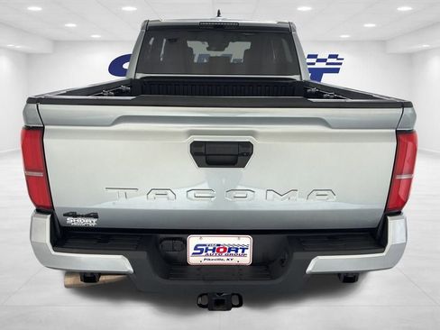 Used 2025 Toyota Tacoma TRD Sport image 5