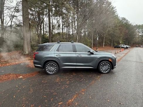 Used 2023 Hyundai Palisade Calligraphy w/ Cargo Package image 17