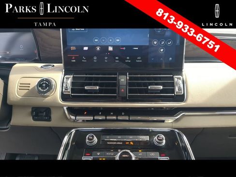 Used 2023 Lincoln Navigator Reserve AWD/4WD image 21