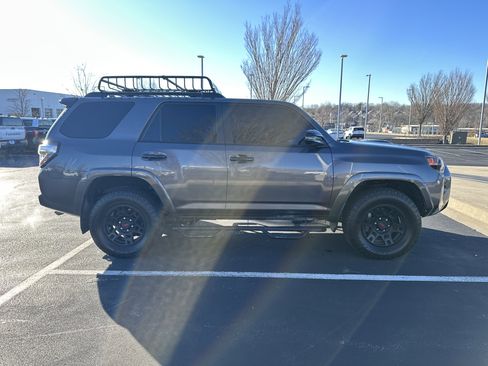 Used 2021 Toyota 4Runner Venture image 11