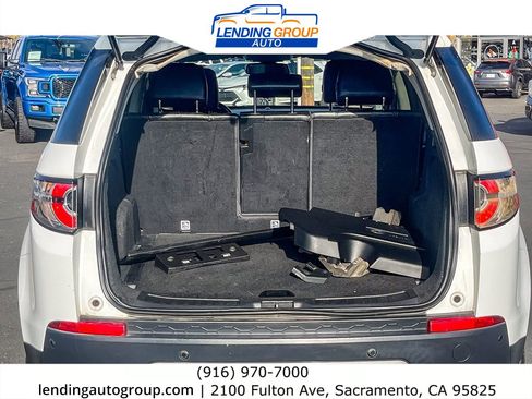 Used 2018 Land Rover Discovery Sport SE image 23