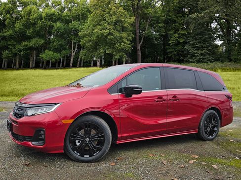 New 2026 Honda Odyssey Sport-L image 2