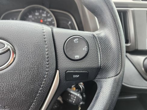 Used 2015 Toyota RAV4 LE FWD image 30