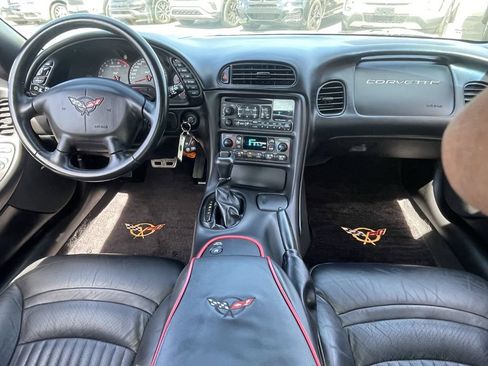 Used 2003 Chevrolet Corvette Convertible w/ Preferred Equipment Group1 RWD image 15