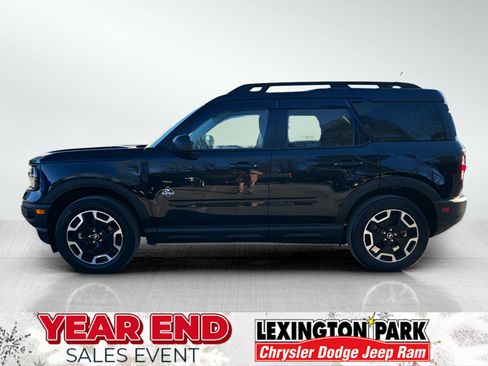 Used 2023 Ford Bronco Sport Outer Banks w/ Tech Package image 3