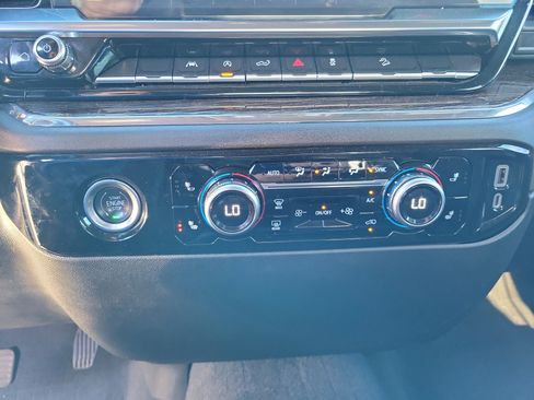 Used 2023 GMC Sierra 1500 Elevation image 11