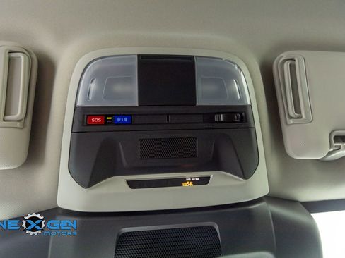 Used 2025 Subaru Crosstrek 2.0i Premium image 21