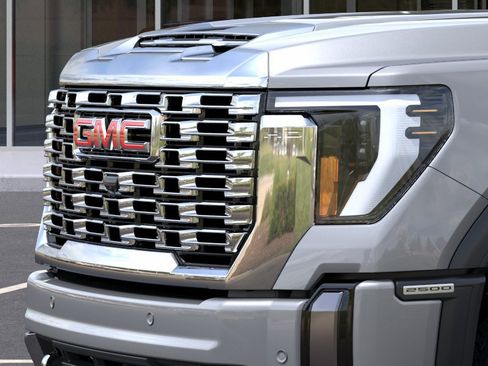 New 2026 GMC Sierra 2500 Denali w/ Denali Reserve Package AWD/4WD image 37