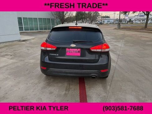 Used 2017 Kia Forte LX image 10