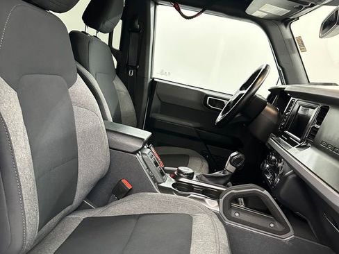 Used 2023 Ford Bronco Big Bend w/ Sasquatch Package AWD/4WD image 37