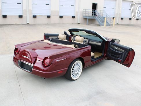 Used 2004 Ford Thunderbird RWD image 9