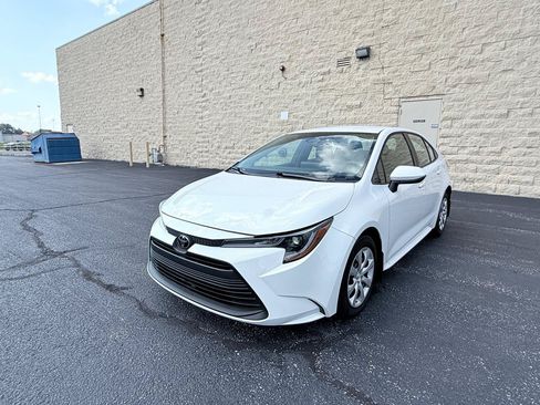 Used 2024 Toyota Corolla LE FWD image 1