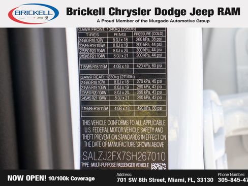 Used 2025 Land Rover Range Rover Evoque S AWD/4WD image 37