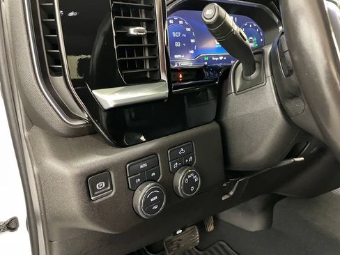 Certified 2022 Chevrolet Silverado 1500 LT AWD/4WD image 24