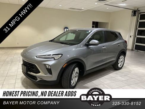 Used 2024 Buick Encore GX Preferred w/ Comfort Package FWD image 1