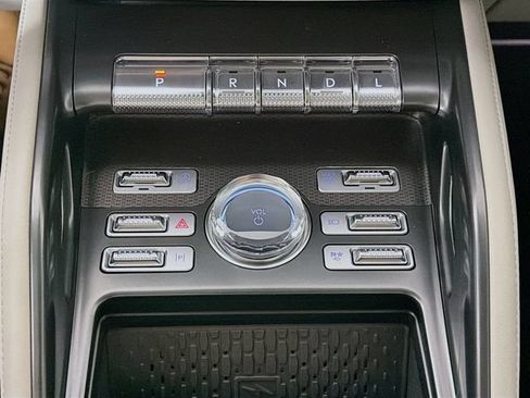 Certified 2026 Lincoln Nautilus Premier AWD/4WD image 20