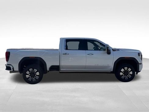 Used 2024 GMC Sierra 2500 Denali w/ Denali Reserve Package AWD/4WD image 4