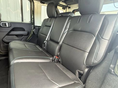 Used 2023 Jeep Wrangler Unlimited Rubicon 4xe w/ Cold Weather Group AWD/4WD image 20