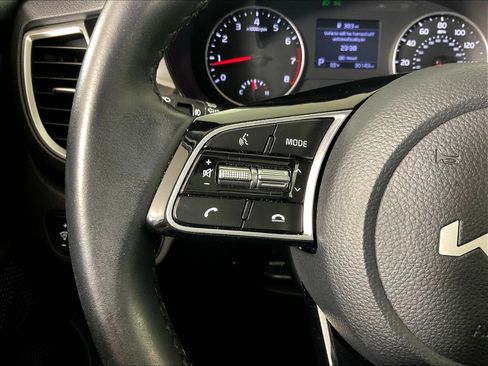 Used 2022 Kia Seltos EX AWD/4WD image 11