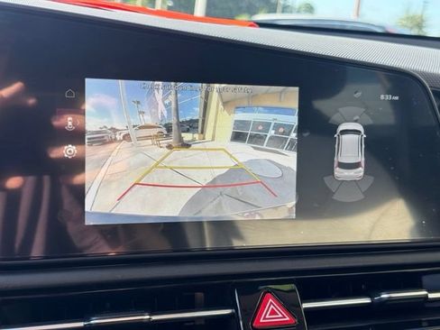 Certified 2025 Kia Niro SX Touring FWD image 47