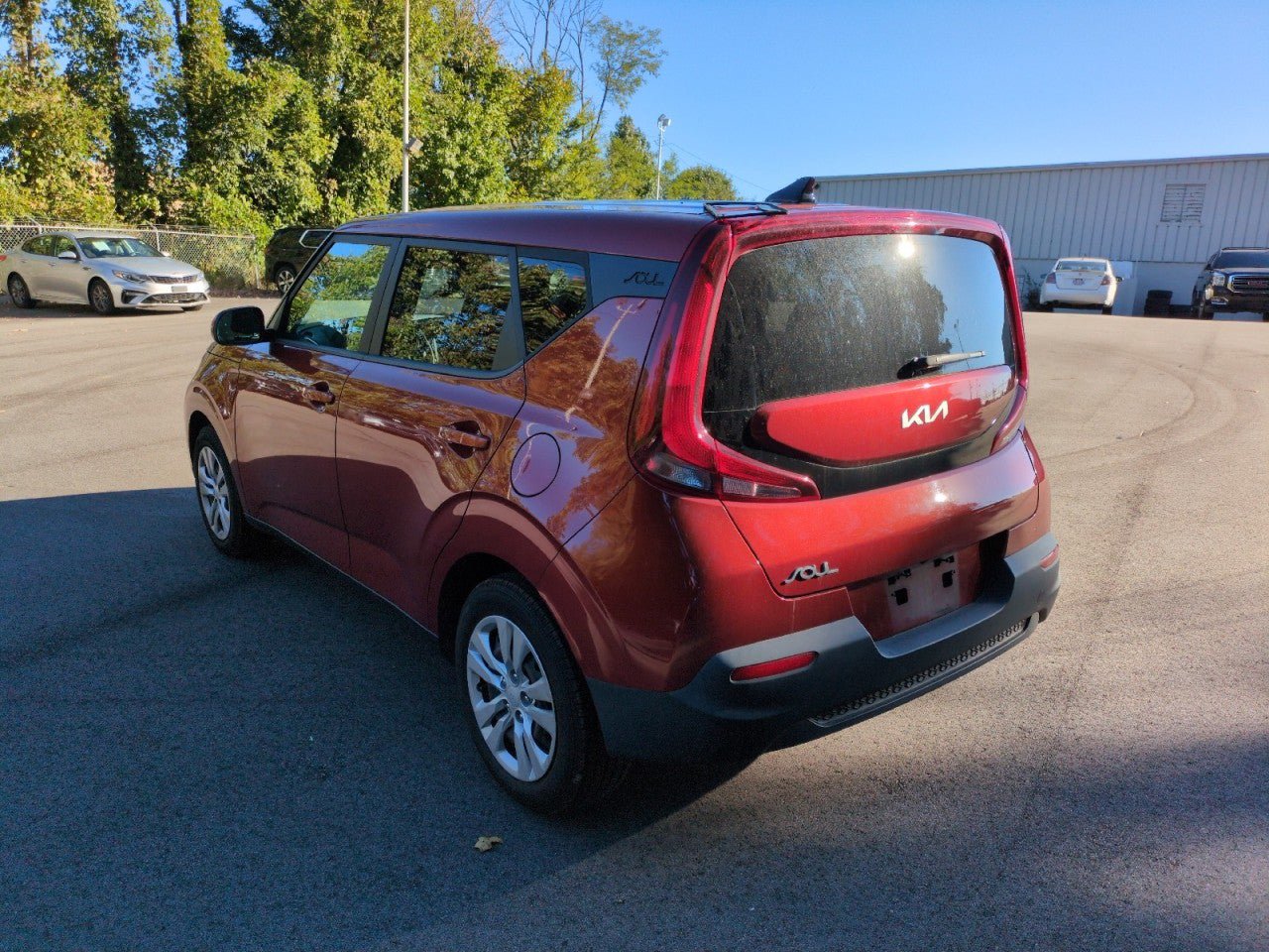 Used 2022 Kia Soul LX FWD image 3