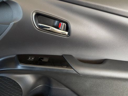 Used 2019 Toyota Prius Prime Advanced w/ Carpet Mat Package FWD image 19
