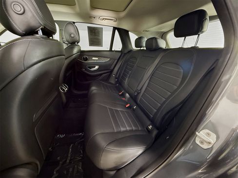 Used 2016 Mercedes-Benz GLC 300 4MATIC image 24