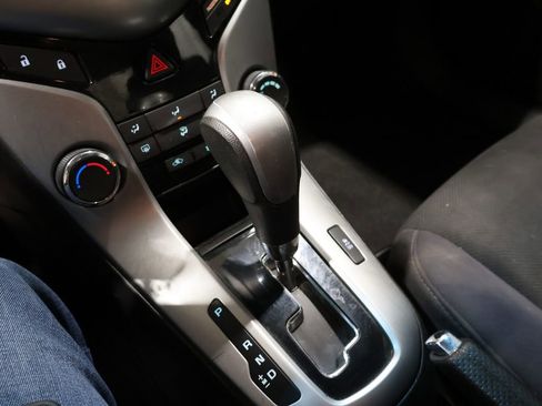 Used 2012 Chevrolet Cruze LT image 24