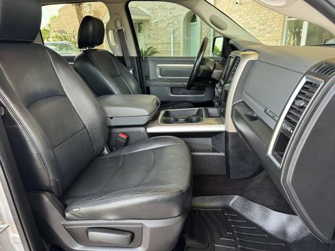 Used 2016 RAM 1500 Big Horn AWD/4WD image 9