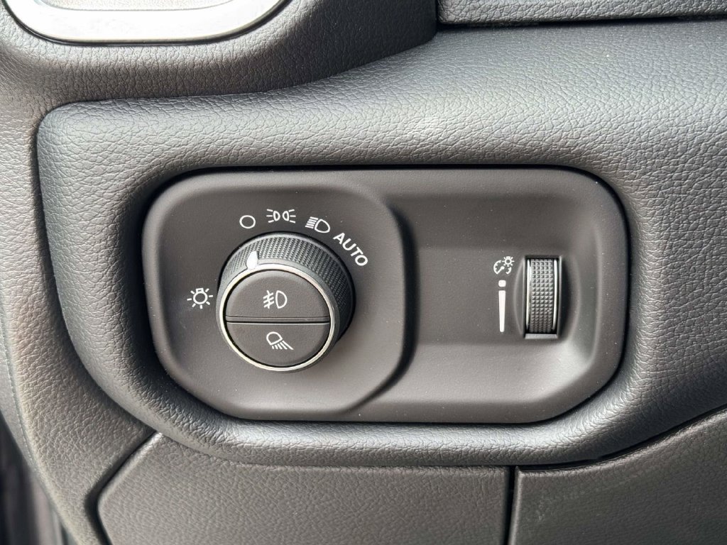 New 2026 RAM 3500 Big Horn AWD/4WD image 27