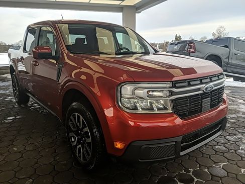 Used 2022 Ford Maverick Lariat w/ Lariat Luxury Package image 4