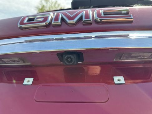 Used 2024 GMC Terrain SLE AWD/4WD image 15